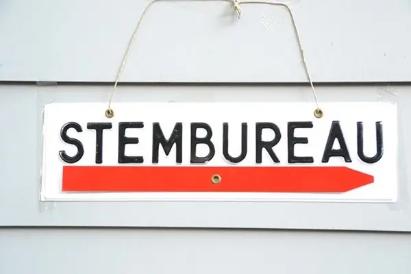 Stembureau bord